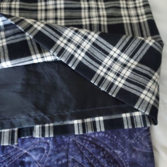 EUC (basically new) Pendleton 100% virgin wool button front skirt, size 4 - Picture 4 of 8